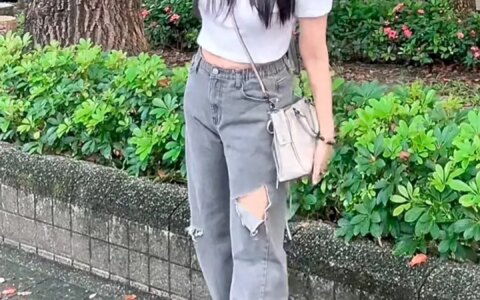 伊能静带女儿回台北！母女逛街买25元短裤，街边吃臭豆腐很亲民-伊能静带儿子上节目
