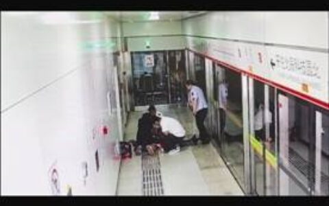 天津地铁员工跪地1分钟进行心肺复苏 他们为乘客“抢”下黄金救助时间-天津地铁死亡2人