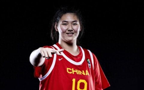 张子宇闪耀亚洲后，弃用她的前主帅社媒被攻陷，破防爆粗对喷球迷-张子宇目前身高2米28
